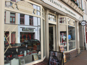 Qualität und Herkunft der Waren stehen im Mittelpunkt von FORMOST mit dem Laden in der Puschkinstraße 28.